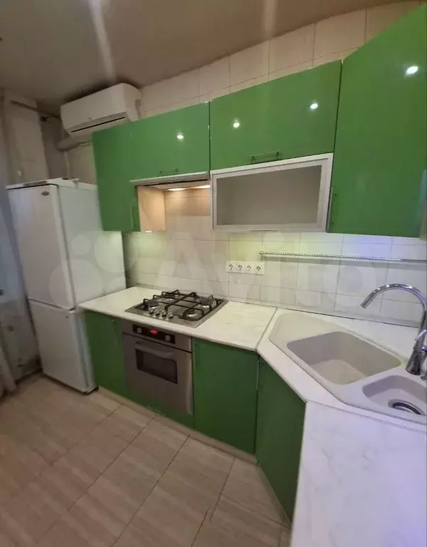 1-к. квартира, 38 м, 4/9 эт. - Фото 0