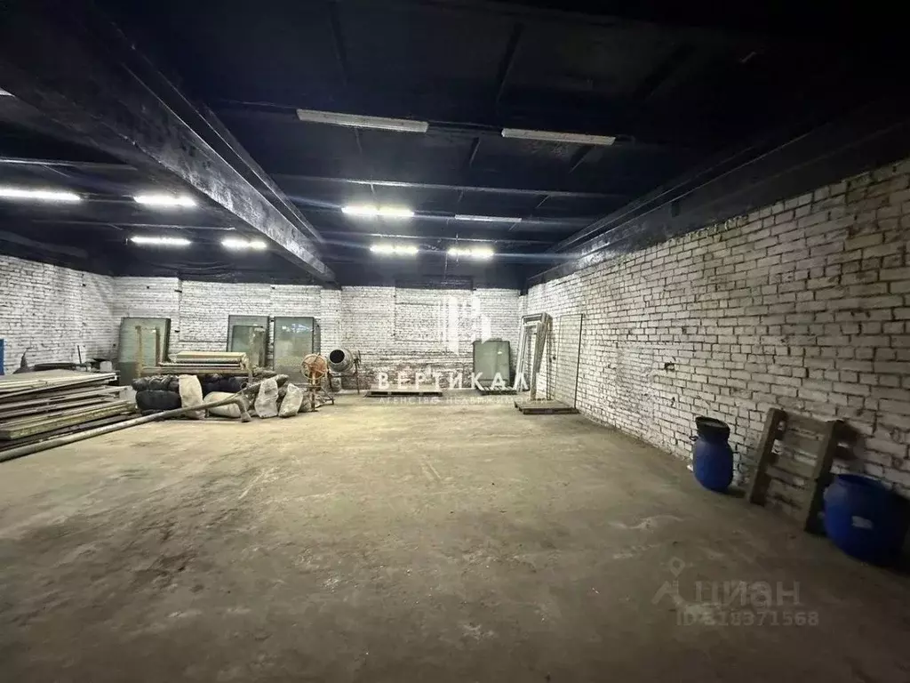 Помещение свободного назначения в Новгородская область, Великий ... - Фото 1