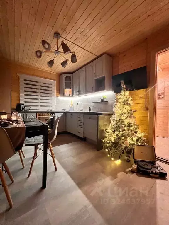 Дом в Ленинградская область, Выборгский район, Приморское городское ... - Фото 1