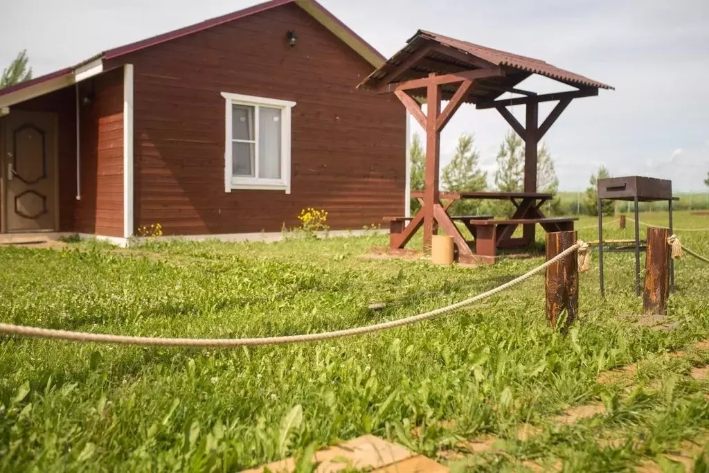 Дом в Новгородская область, Старорусский район, Наговское с/пос, д. ... - Фото 1