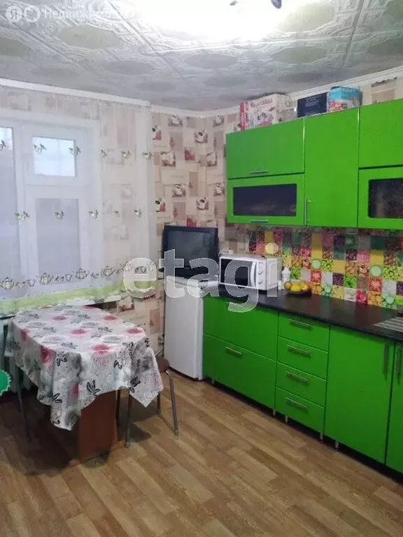 2-комнатная квартира: село Абатское, улица 50 лет Октября, 12 (41.7 м) - Фото 1