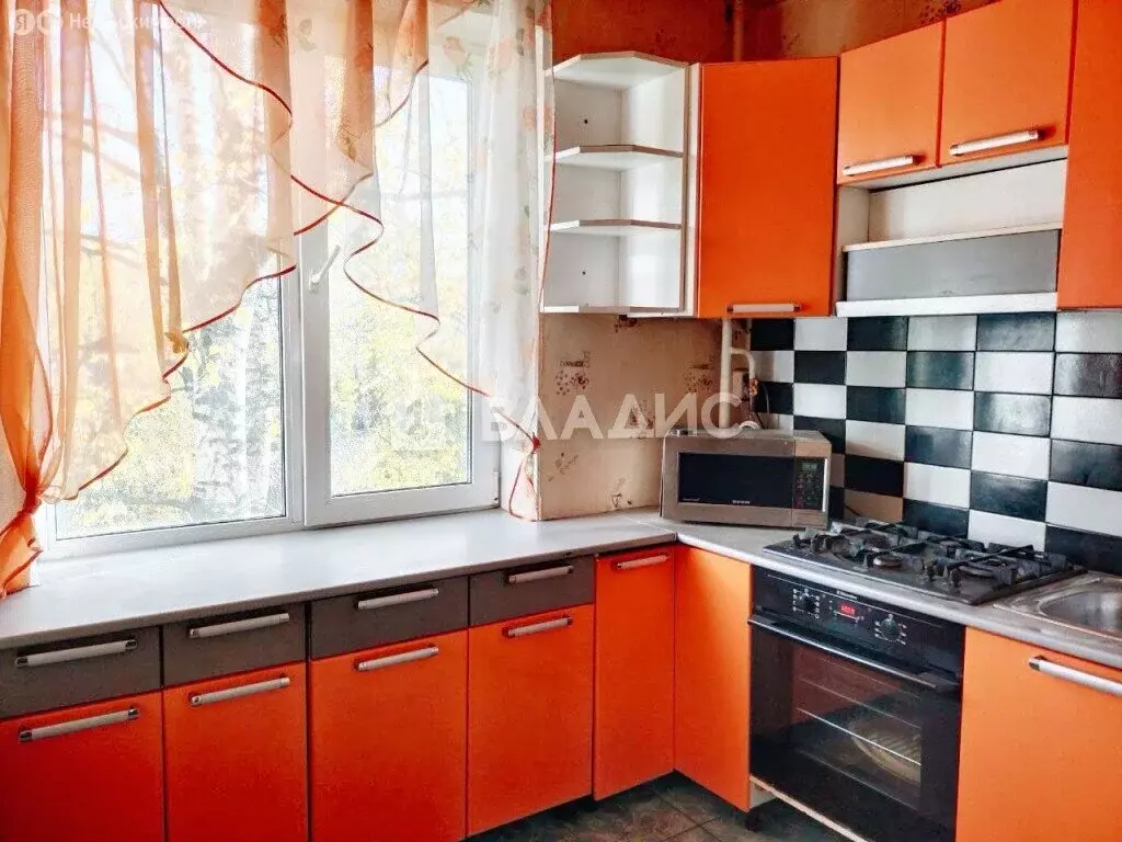 3-комнатная квартира: Петрозаводск, улица Фрунзе, 14А (59.8 м) - Фото 1