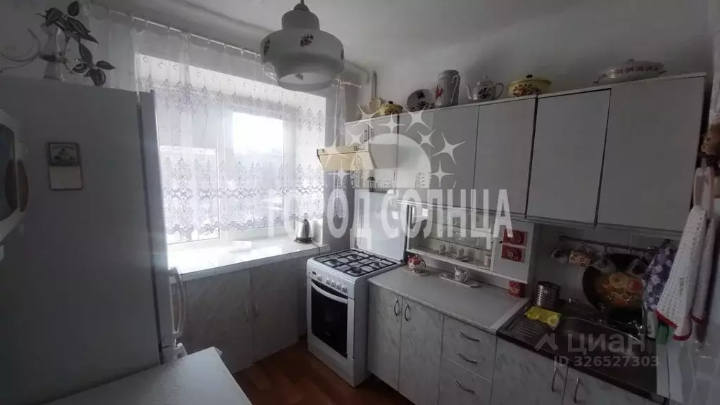 2-к кв. Омская область, Омск ул. Всеволода Иванова, 8 (42.0 м) - Фото 1