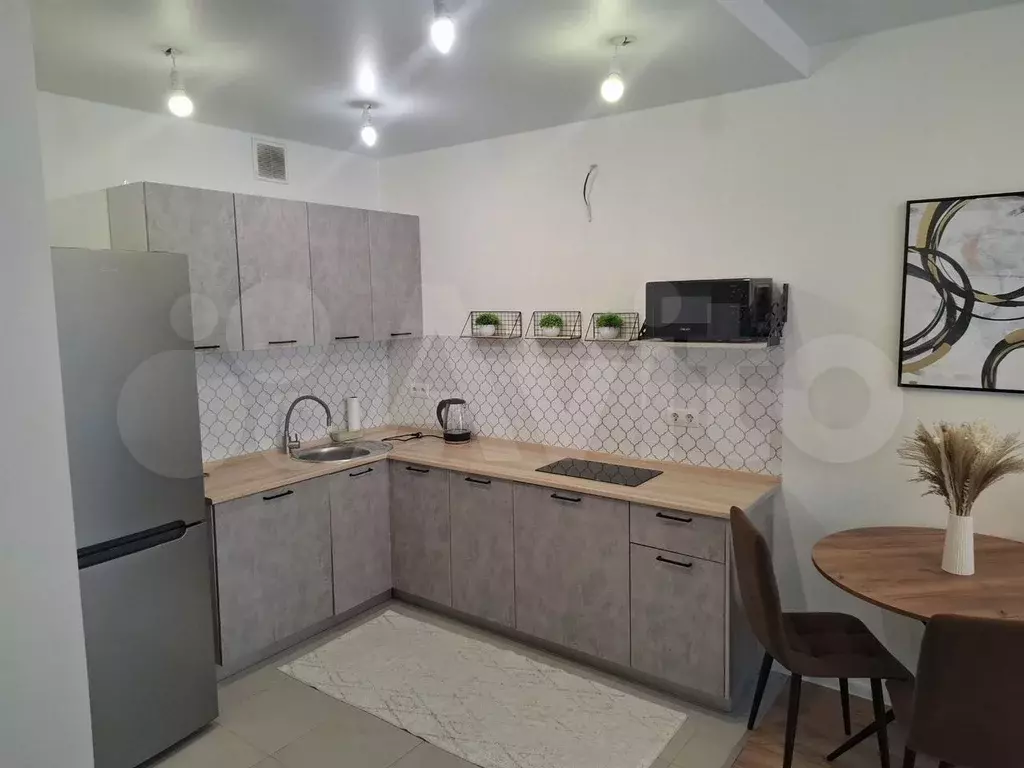 1-к. квартира, 38 м, 1/10 эт. - Фото 0