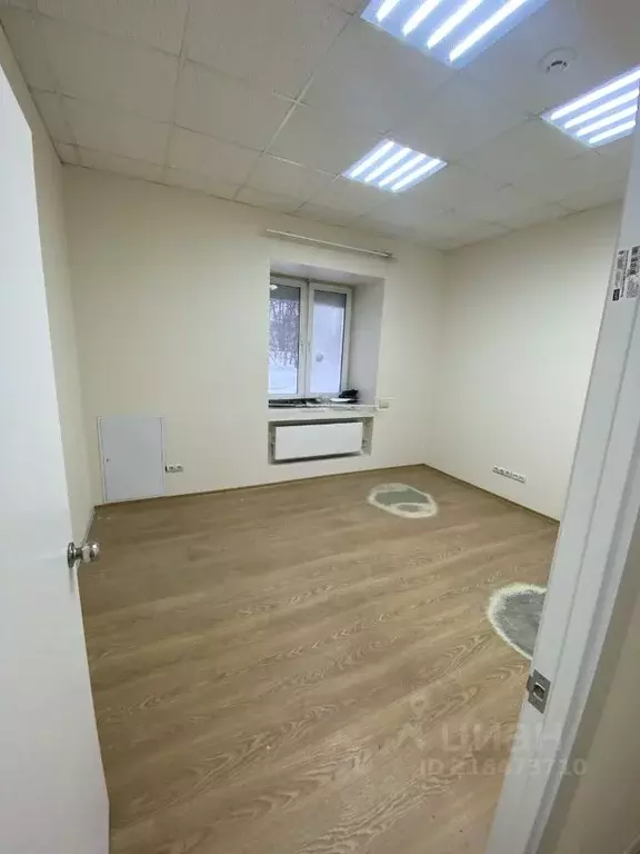 Помещение свободного назначения в Москва Нарвская ул., 1А (16 м) - Фото 0
