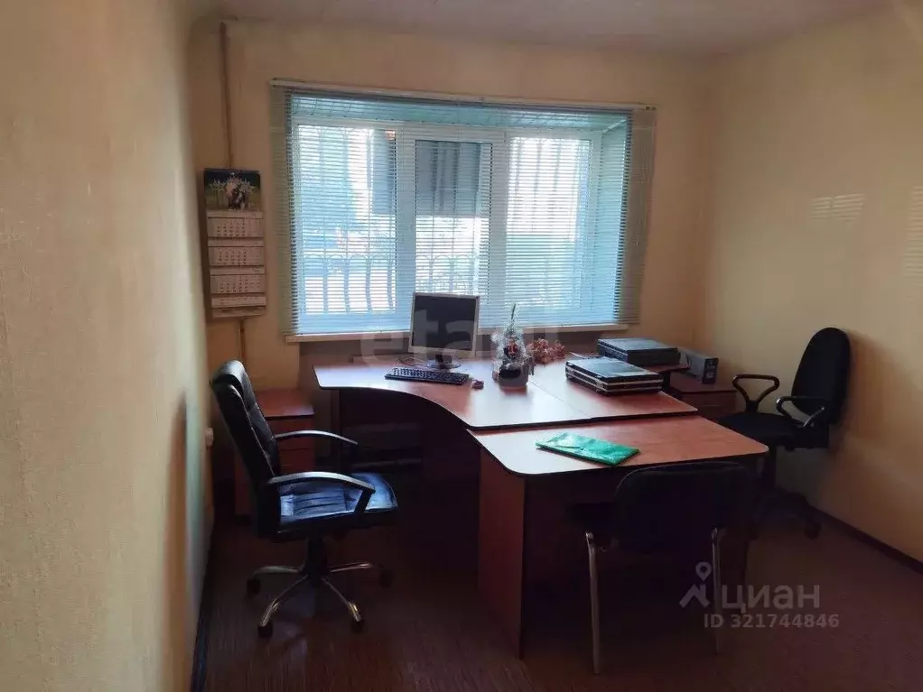 1-к кв. Брянская область, Жуковка ул. Калинина, 22 (38.4 м) - Фото 1