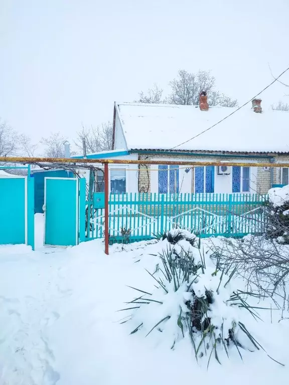 Дом в Краснодарский край, Кавказский район, Мирское с/пос, пос. ... - Фото 1