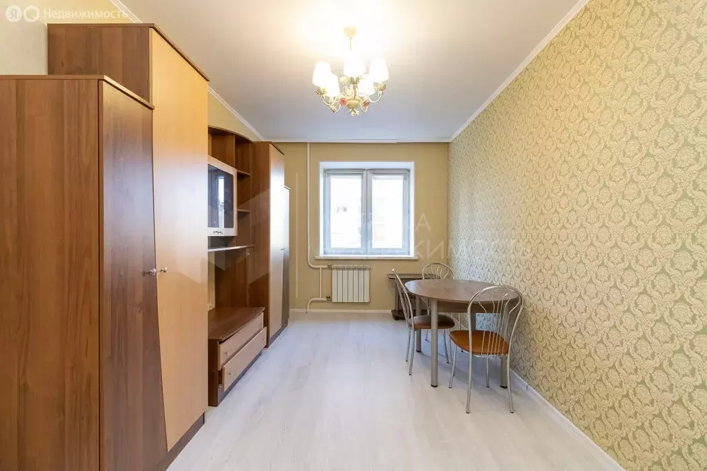 1-комнатная квартира: Тюмень, улица Монтажников, 49 (42.1 м) - Фото 2