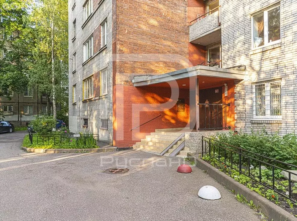 2-комнатная квартира: Санкт-Петербург, проспект Шаумяна, 58 (46.5 м) - Фото 1