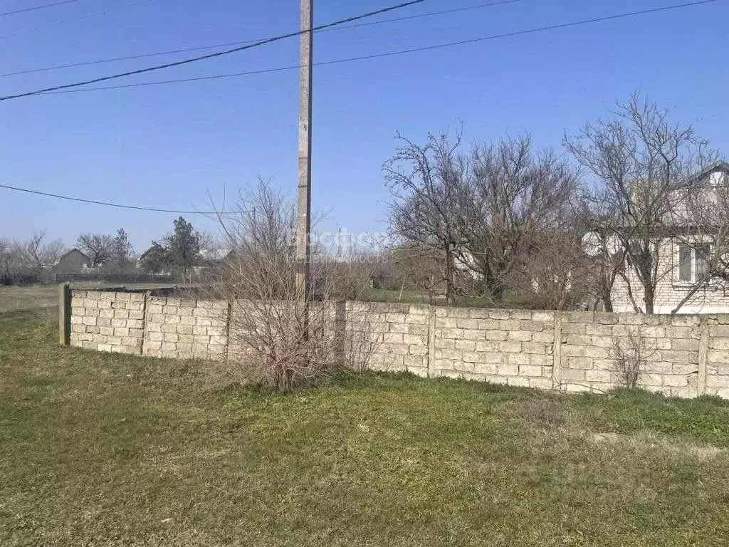 Участок в Крым, Ленинский район, с. Семисотка ул. Южная (10.0 сот.) - Фото 1