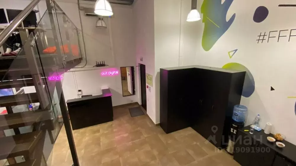 Офис в Москва ул. Крымский Вал, 3С2 (184 м) - Фото 1