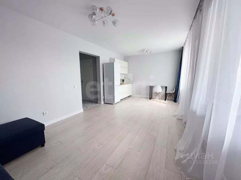 Студия Оренбургская область, Оренбург ул. Автомобилистов, 13 (32.8 м) - Фото 1