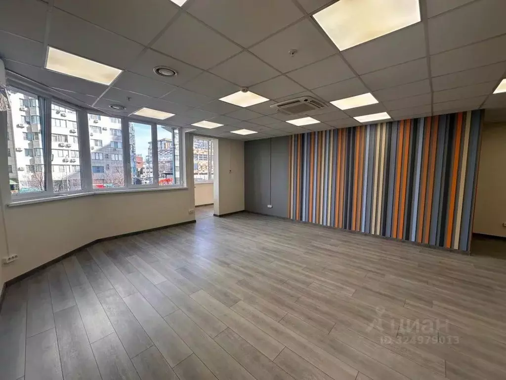 Офис в Краснодарский край, Краснодар Центральный мкр, ул. Кубанская ... - Фото 1