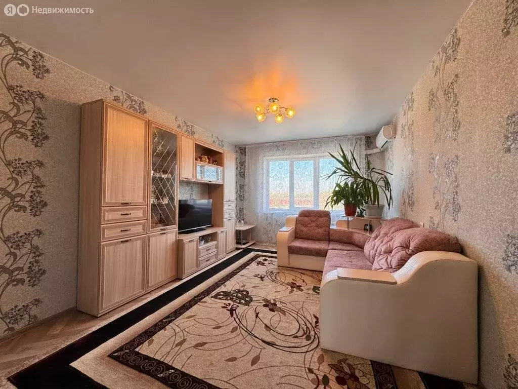 3-комнатная квартира: Омск, микрорайон Городок Нефтяников, улица ... - Фото 2