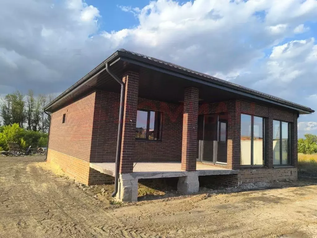 Дом в Ростовская область, Аксайский район, Грушевская ст-ца пер. ... - Фото 1