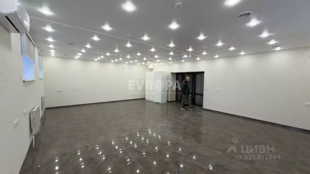 Офис в Ульяновская область, Ульяновск просп. Нариманова, 1Г (60 м) - Фото 1