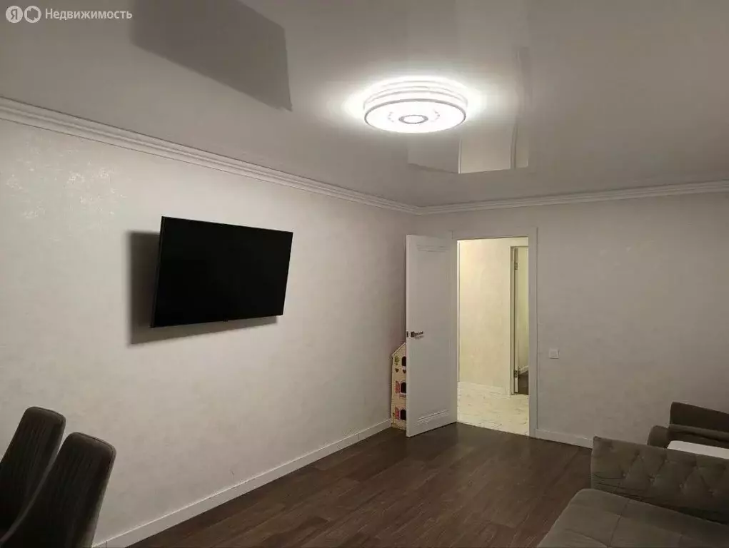 3-комнатная квартира: Самара, улица Антонова-Овсеенко, 3 (69.3 м) - Фото 2