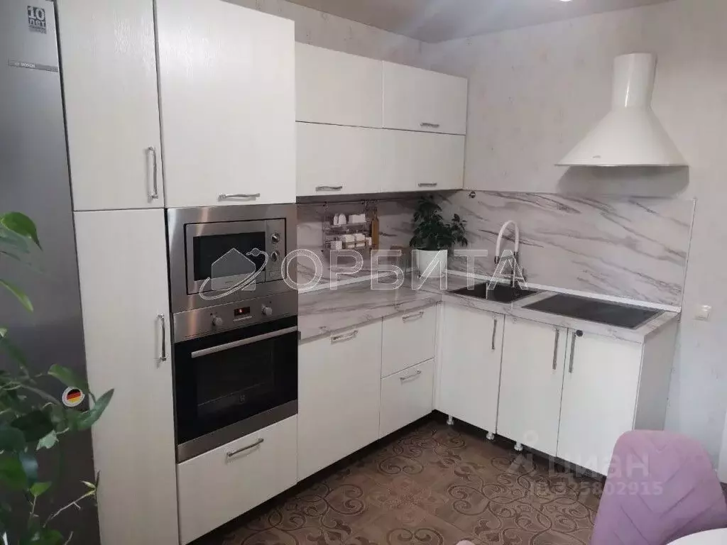 2-к кв. Тюменская область, Тюмень ул. Газовиков, 71 (56.0 м) - Фото 2