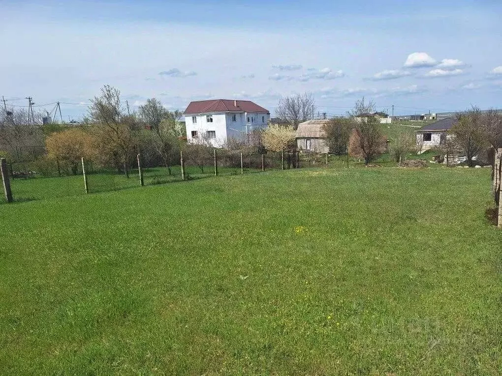 Участок в Крым, Симферопольский район, Перовское с/пос, Новозбурьевка ... - Фото 1