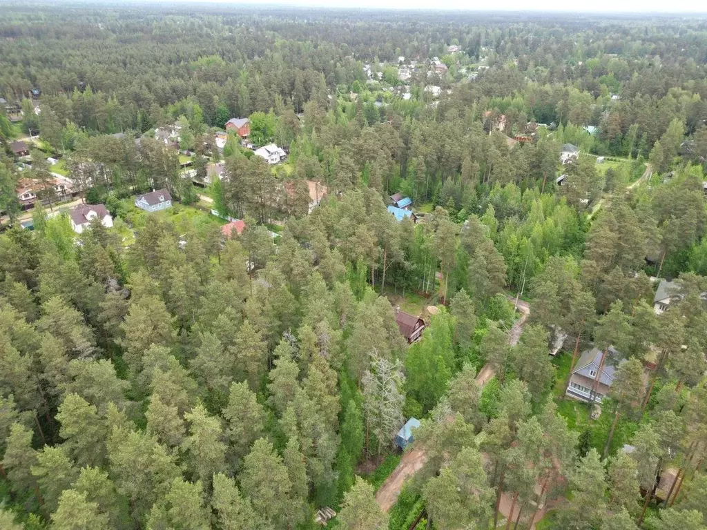 Участок в Ленинградская область, Гатчинский район, Вырица городской ... - Фото 0