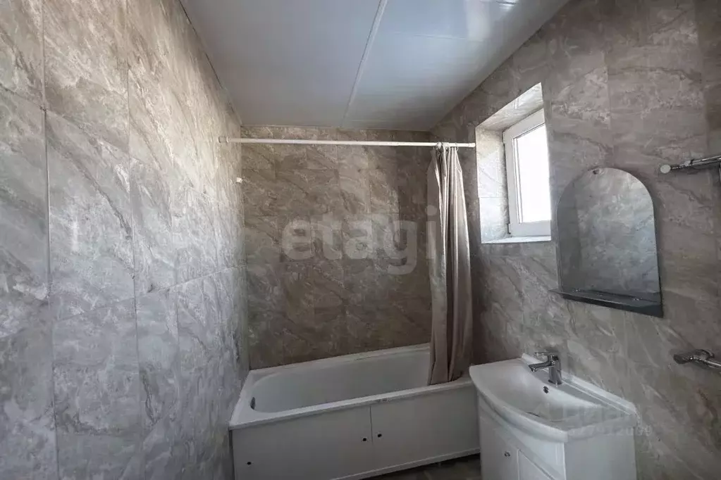 Дом в Брянская область, Почепский район, Речицкое с/пос, пос. Речица ... - Фото 1