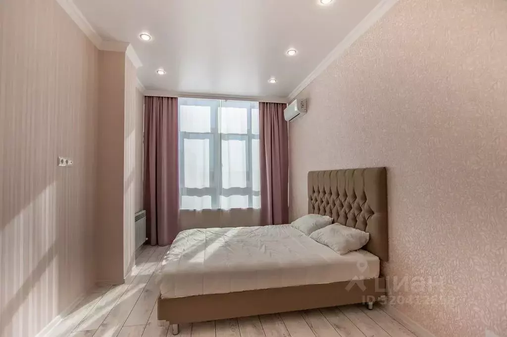 2-к кв. Краснодарский край, Геленджик Крымская ул., 22к21 (59.0 м) - Фото 0