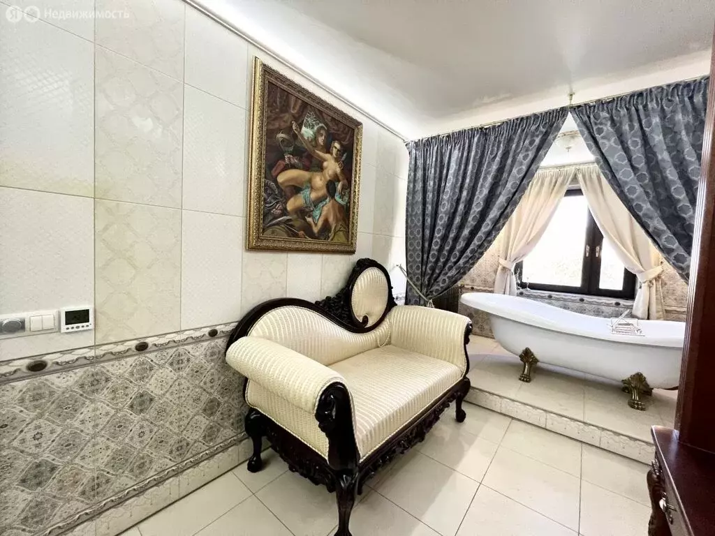 3-комнатная квартира: Мурманск, проспект Ленина, 25 (123 м) - Фото 1