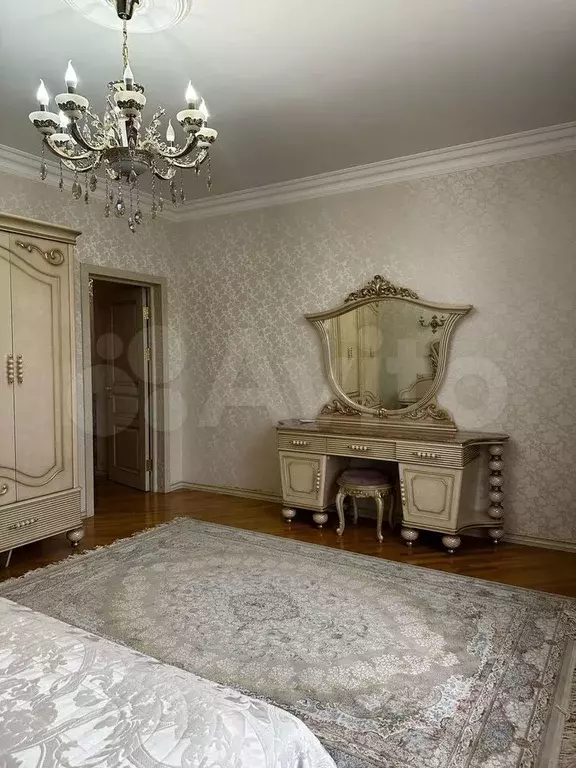 2-к. квартира, 81 м, 4/4 эт. - Фото 1
