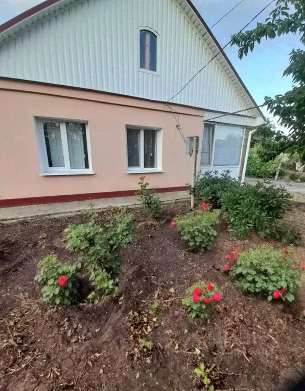 Дом в Крым, Раздольненский район, Березовское с/пос, с. Березовка ул. ... - Фото 1