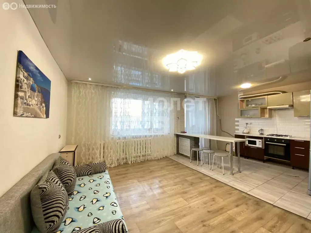 3-комнатная квартира: Октябрьский, 35-й микрорайон, 19 (61.6 м) - Фото 2