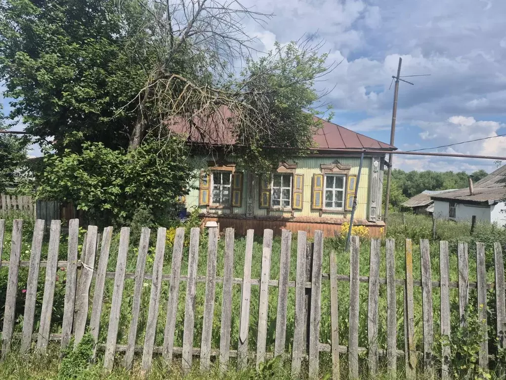 Дом в Саратовская область, Петровский район, Грачевское муниципальное ... - Фото 1