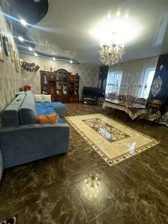 Дом в Нижегородская область, Нижний Новгород ул. Немировича-Данченко, ... - Фото 1