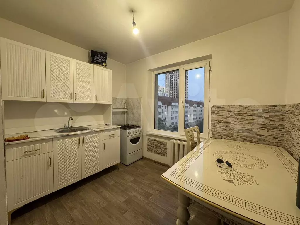 3-к. квартира, 90 м, 5/5 эт. - Фото 0