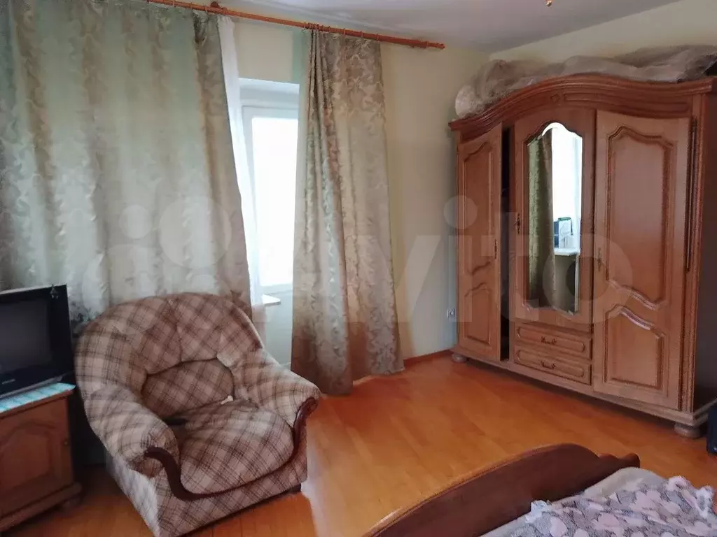 Комната 25 м в 4-к., 4/5 эт. - Фото 0