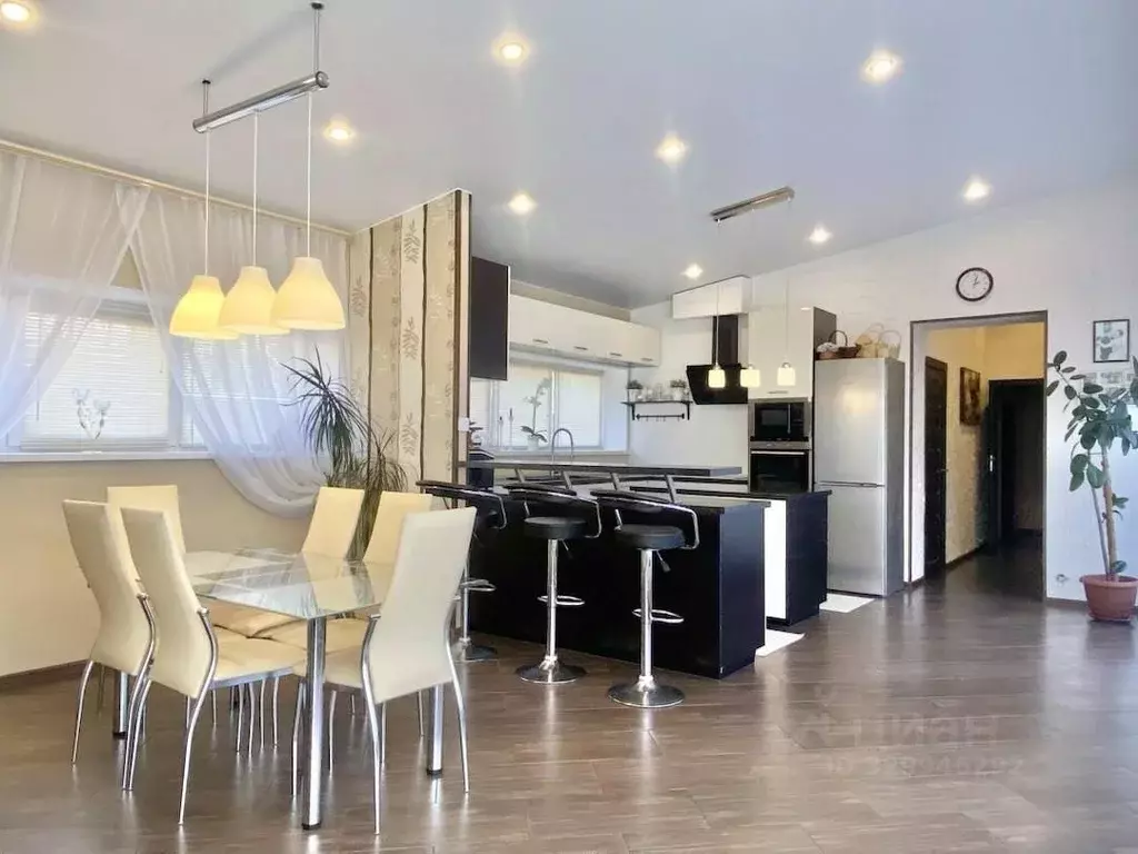 Дом в Карелия, Петрозаводск проезд Фонтанный, 6 (350 м) - Фото 1