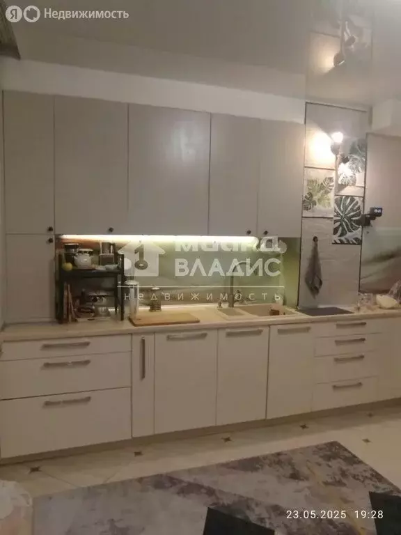 3-комнатная квартира: Омск, улица Димитрова, 67 (85.9 м) - Фото 1