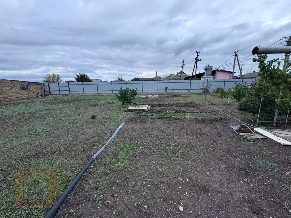 Дом в Крым, Сакский район, Митяевское с/пос, с. Шелковичное ул. ... - Фото 2