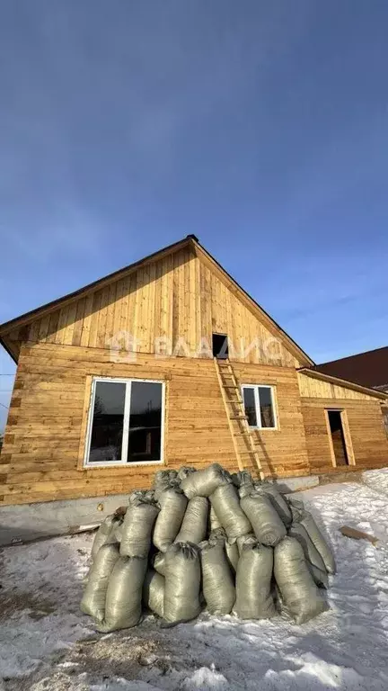 Дом в Бурятия, Тарбагатайский район, Саянтуйское с/пос, с. Нижний ... - Фото 1