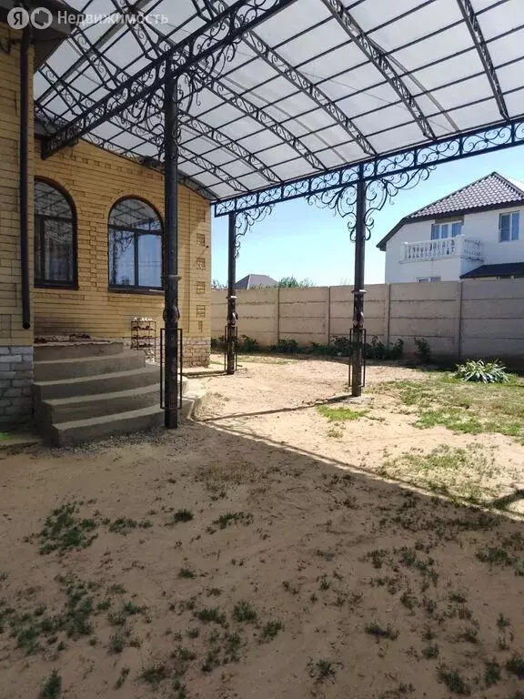 Дом в Волгоград, территория Рабочий посёлок Гумрак, улица Маршала ... - Фото 1