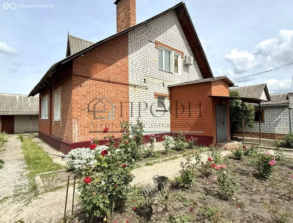 Дом в Новый Оскол, улица Святых Петра и Павла (121.5 м) - Фото 1