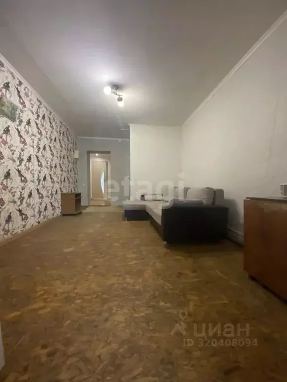 3-к кв. Калужская область, пос. Ферзиково ул. Калинина, 41 (45.0 м) - Фото 1