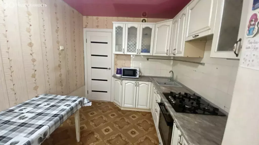 3-комнатная квартира: Зеленодольск, улица Бакы Урманче, 7 (73.7 м) - Фото 2