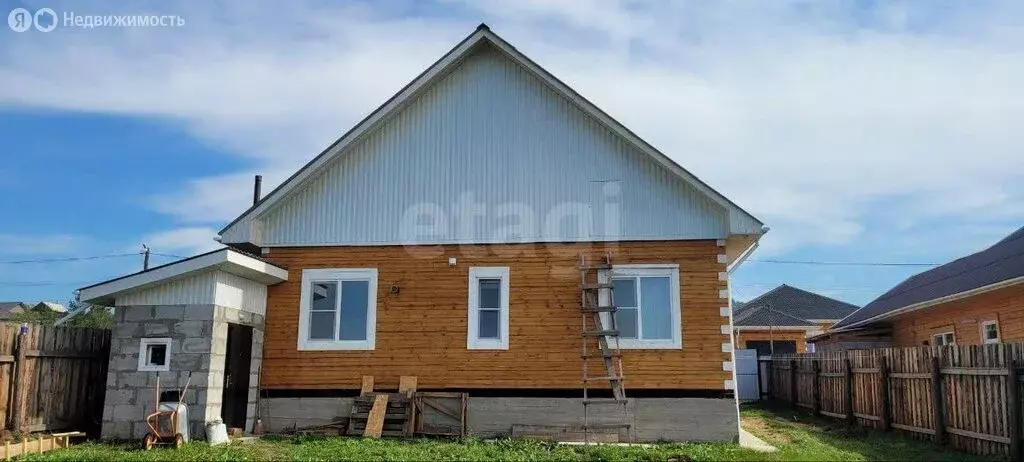 Дом в село Нижний Саянтуй, ДНТ Багульник, 1-й квартал (140 м) - Фото 1