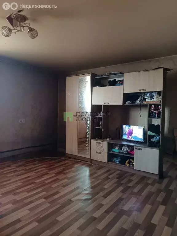 Дом в городской посёлок Берёзовка, улица Кирова, 1 (397.8 м) - Фото 1