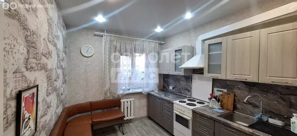 3-комнатная квартира: Иркутск, улица Новаторов, 29 (60.9 м) - Фото 0