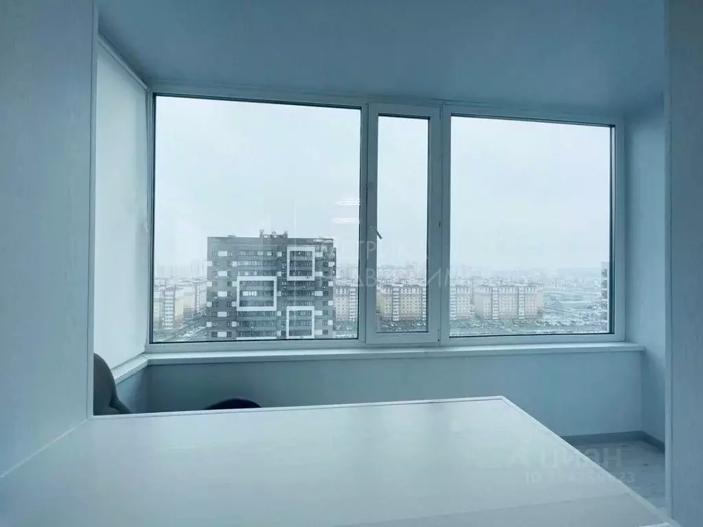 Студия Тюменская область, Тюмень ул. Дмитрия Менделеева, 2 (30.8 м) - Фото 1