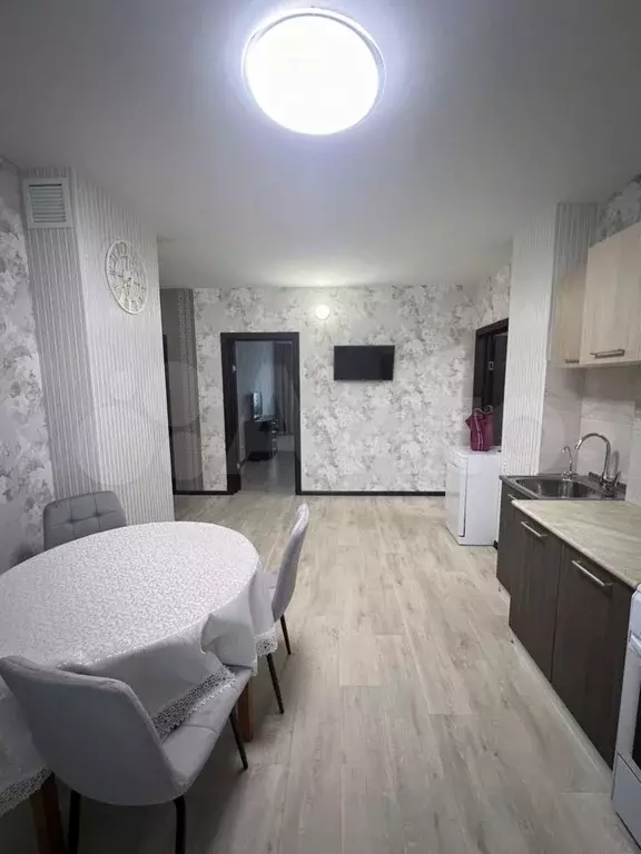 3-к. квартира, 80 м, 3/9 эт. - Фото 1