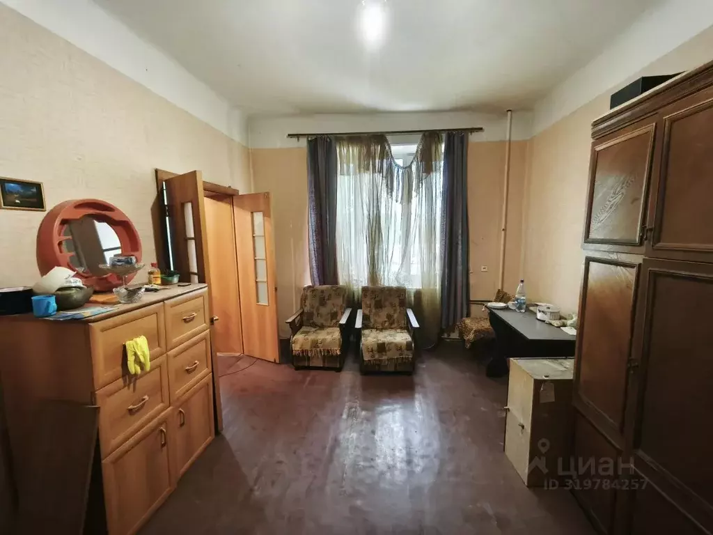 Комната Челябинская область, Челябинск Российская ул., 32 (35.6 м) - Фото 0