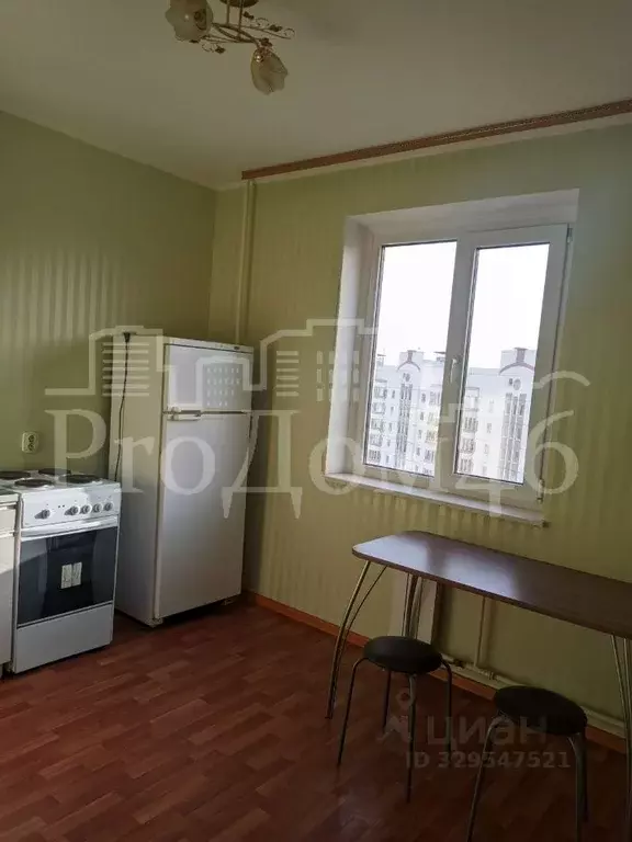 1-к кв. Курская область, Курск просп. Вячеслава Клыкова, 73 (37.5 м) - Фото 1