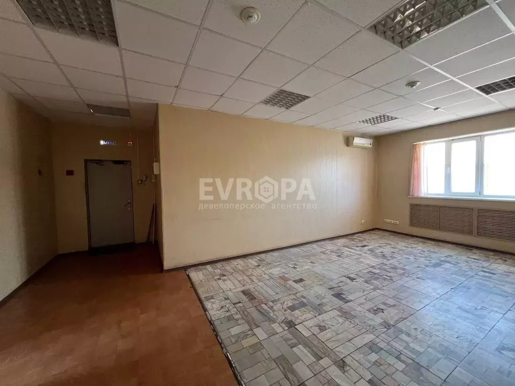 Офис в Ульяновская область, Ульяновск Октябрьская ул., 51с3 (50 м) - Фото 1